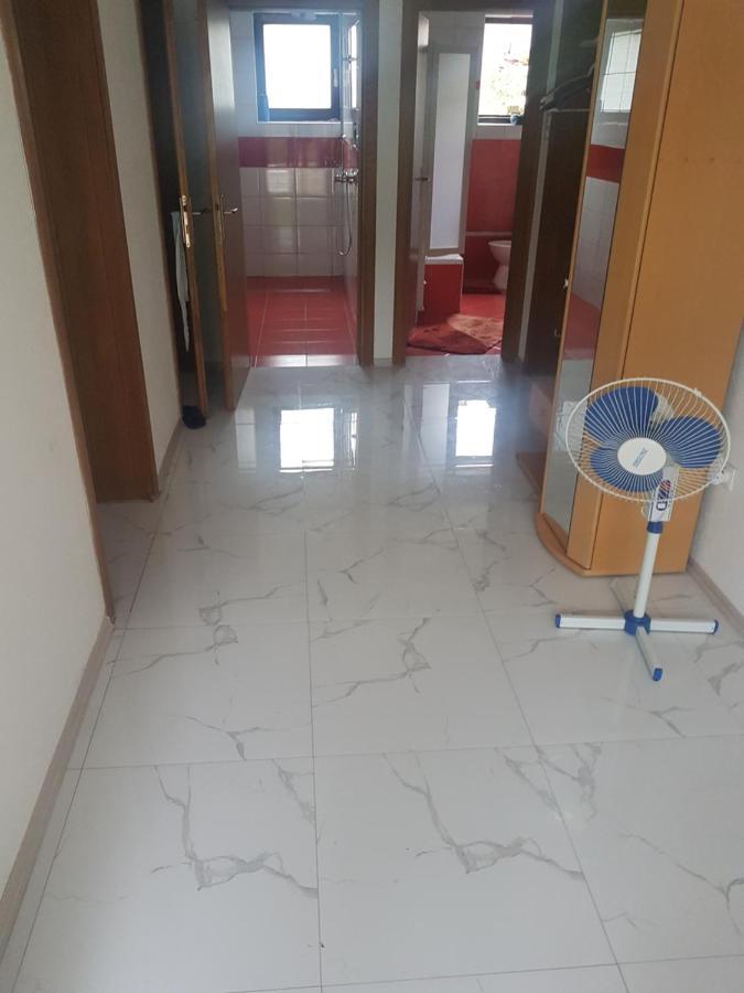 Apartman Nadija ไยเซ ภายนอก รูปภาพ